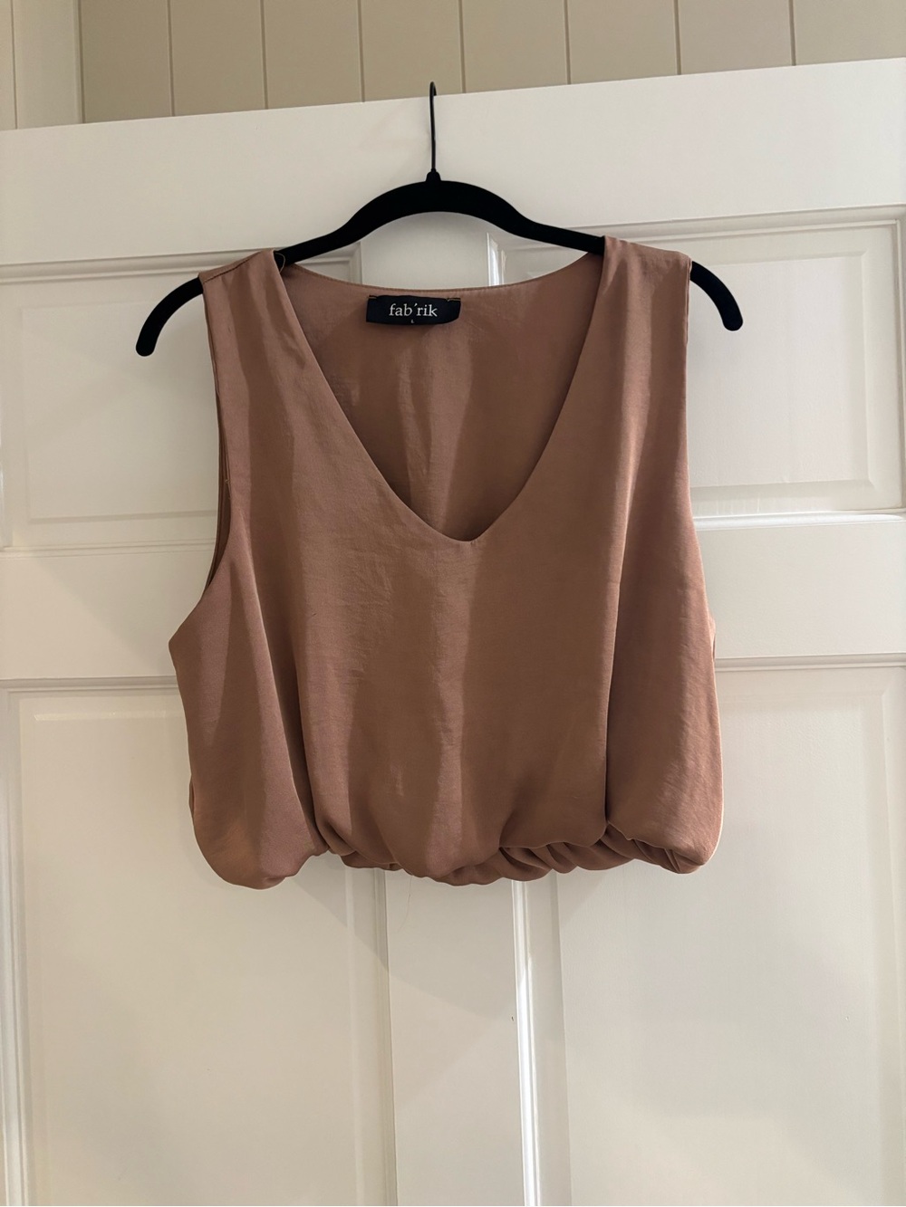 fab'rik Cropped Brown V-Neck Blouson Tank